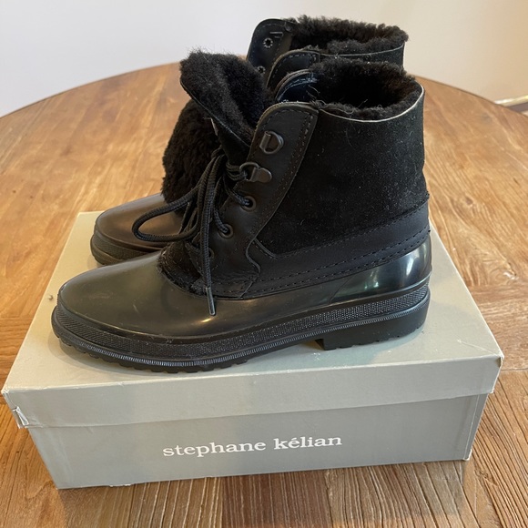 SOLD. Searle winter waterproof fur lined ladies ankle boots size 8B - Picture 3 of 8